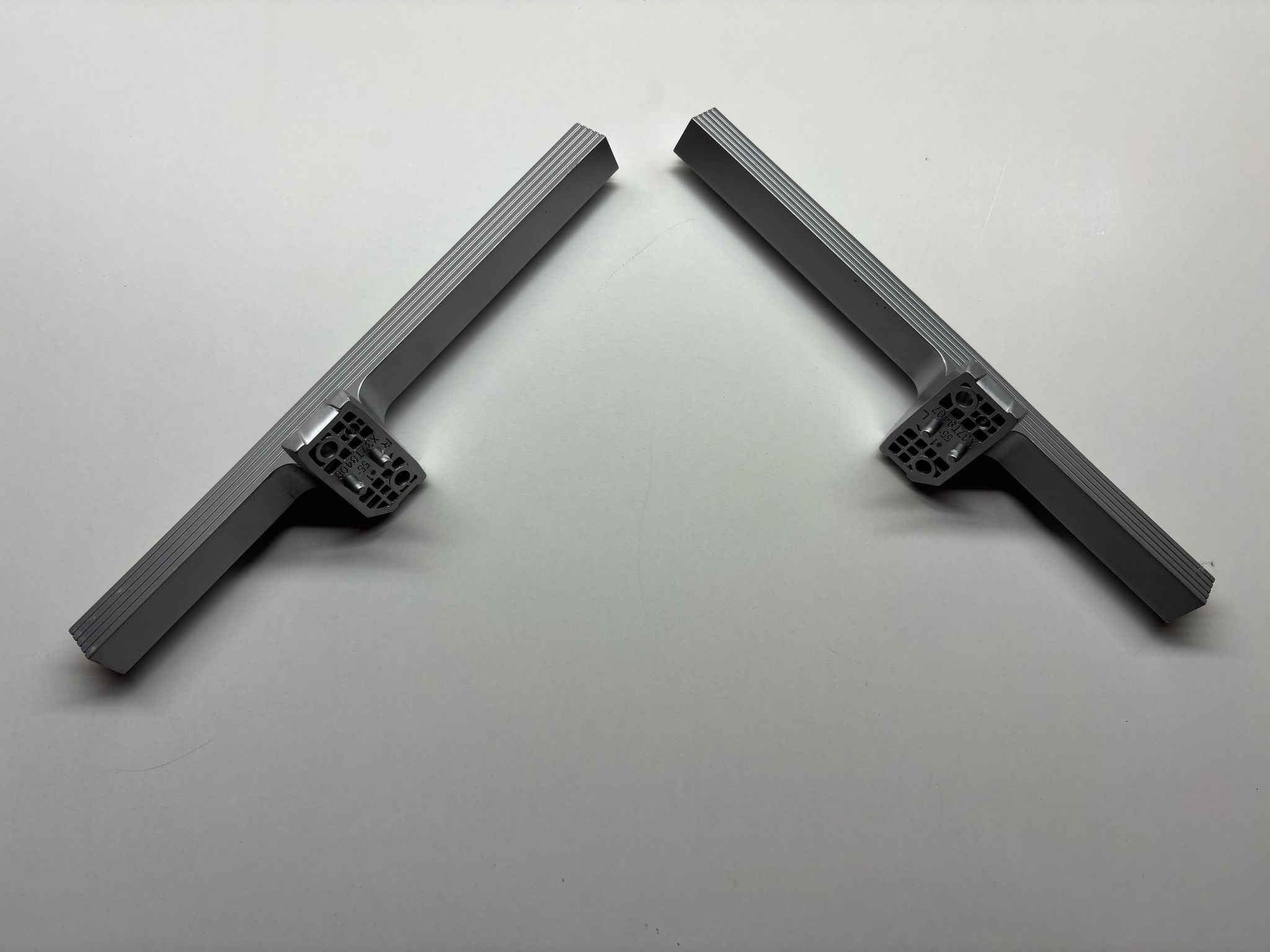 PODSTAWA NÓŻKI STOPKI PHILIPS 58PUS7855 X37T8408